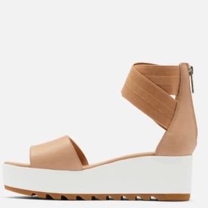 Sorel Women's Cameron Flatform Ankle Strap Sandal